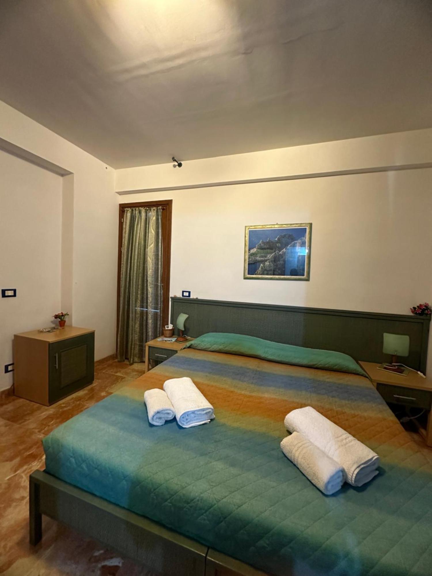 Hotel Isoladelmiele à Marettimo Extérieur photo