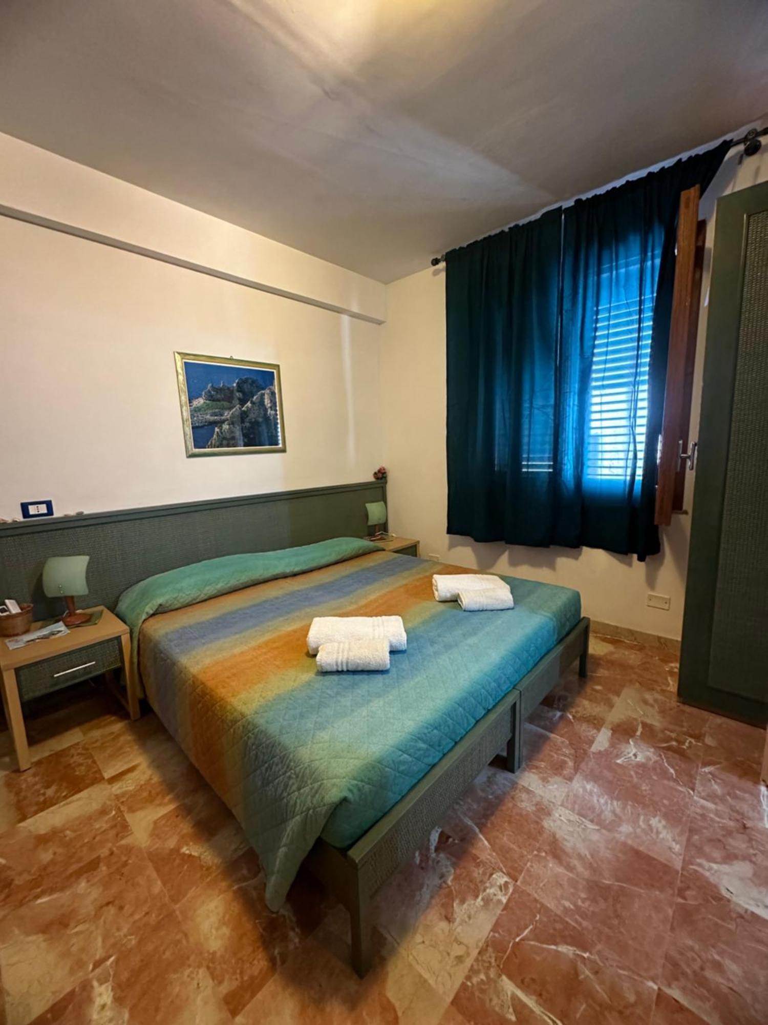 Hotel Isoladelmiele à Marettimo Extérieur photo